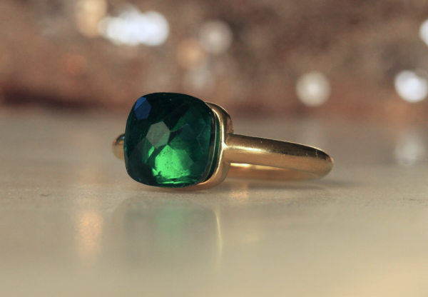 Ring Smaragd hydro: vergoldeter Stapelring mit Geburtsstein